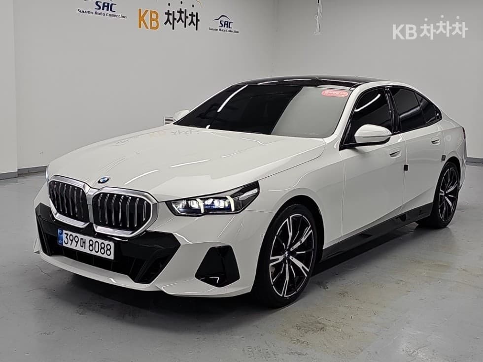 BMW New5 Series(G60) 530i xDrive M Sport - Image 1