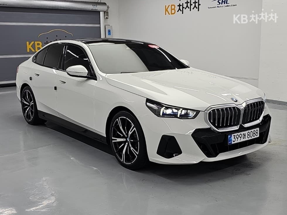BMW New5 Series(G60)530i xDrive M Sport - 4
