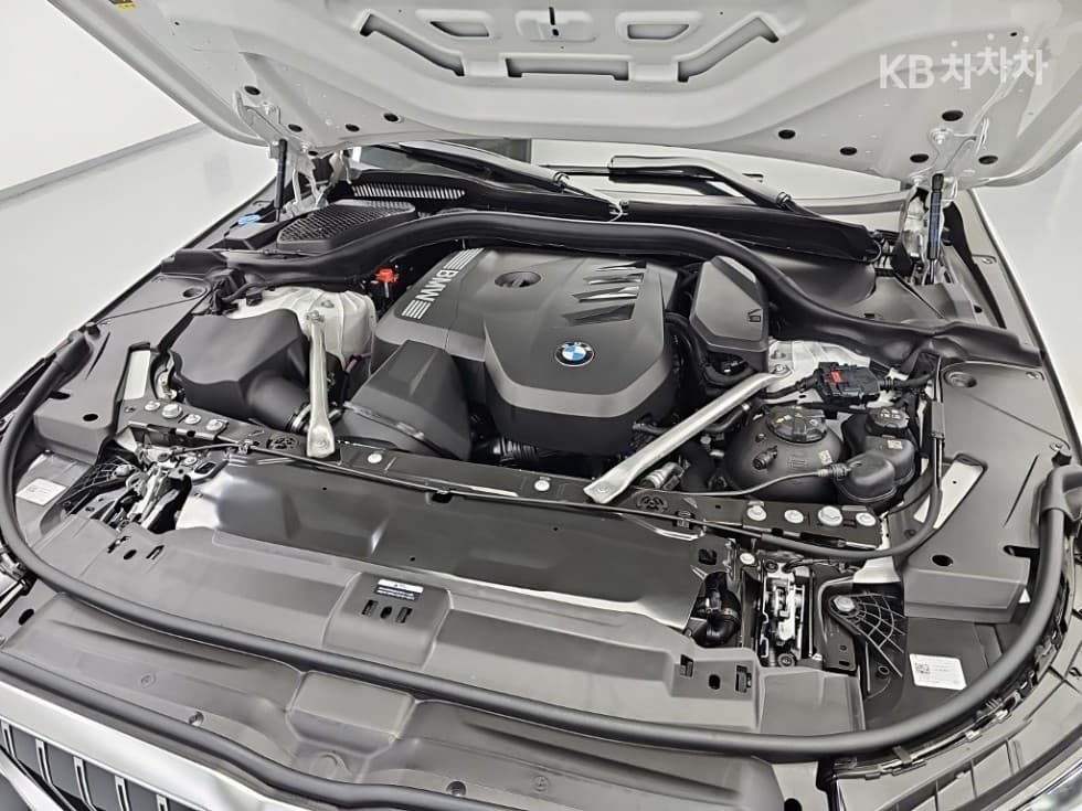 BMW New5 Series(G60)530i xDrive M Sport - 5