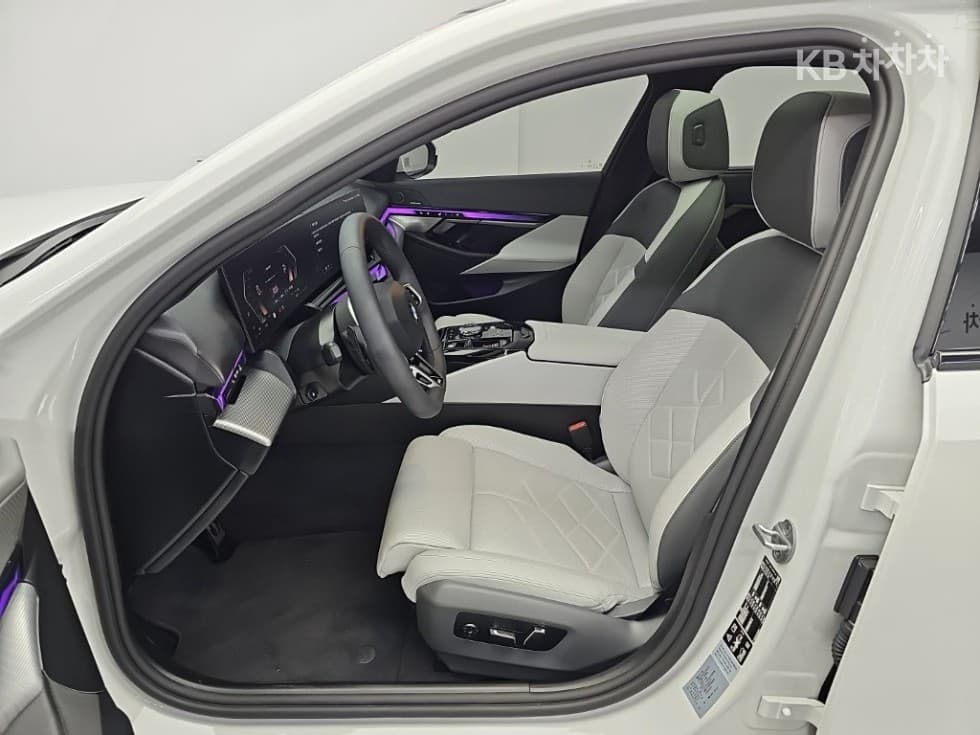 BMW New5 Series(G60)530i xDrive M Sport - 11