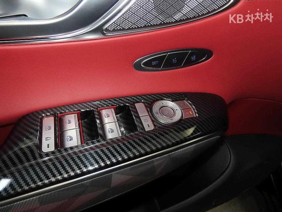 Genesis GV70Gasoline 2.5T 2WD - 14