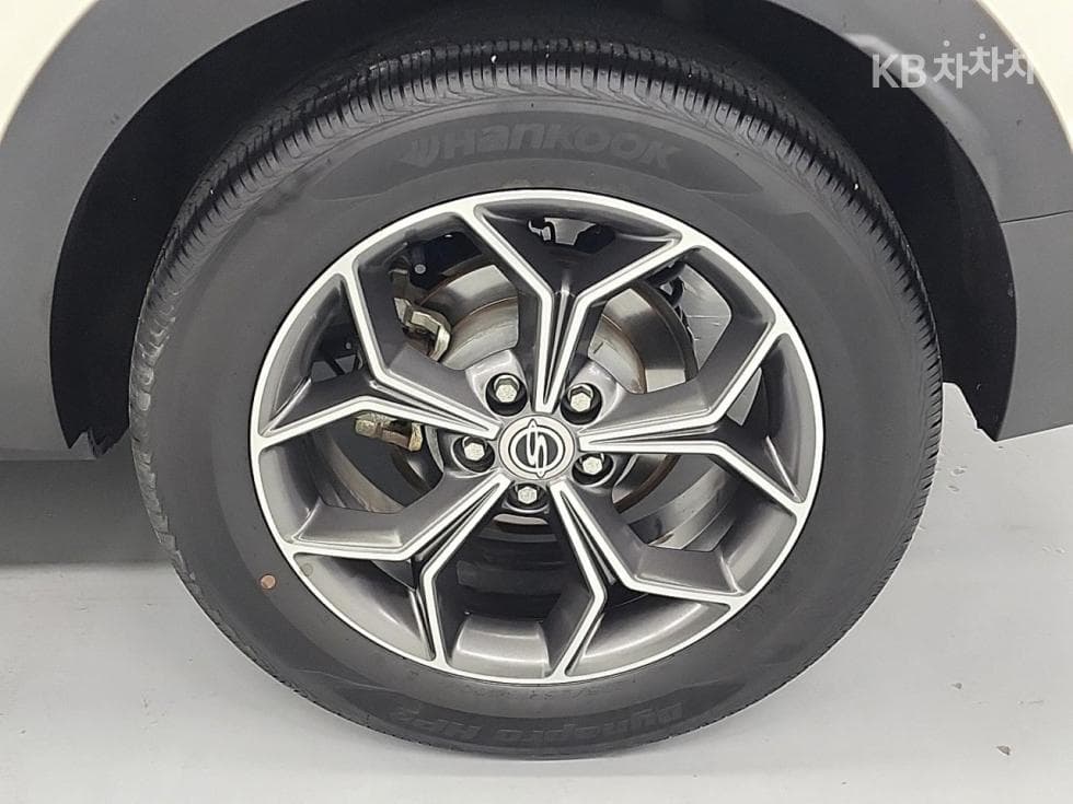 КейДжи Мобилити 뷰티플 코란도1.5 GDi Turbo 2WD C5 Plus - 25