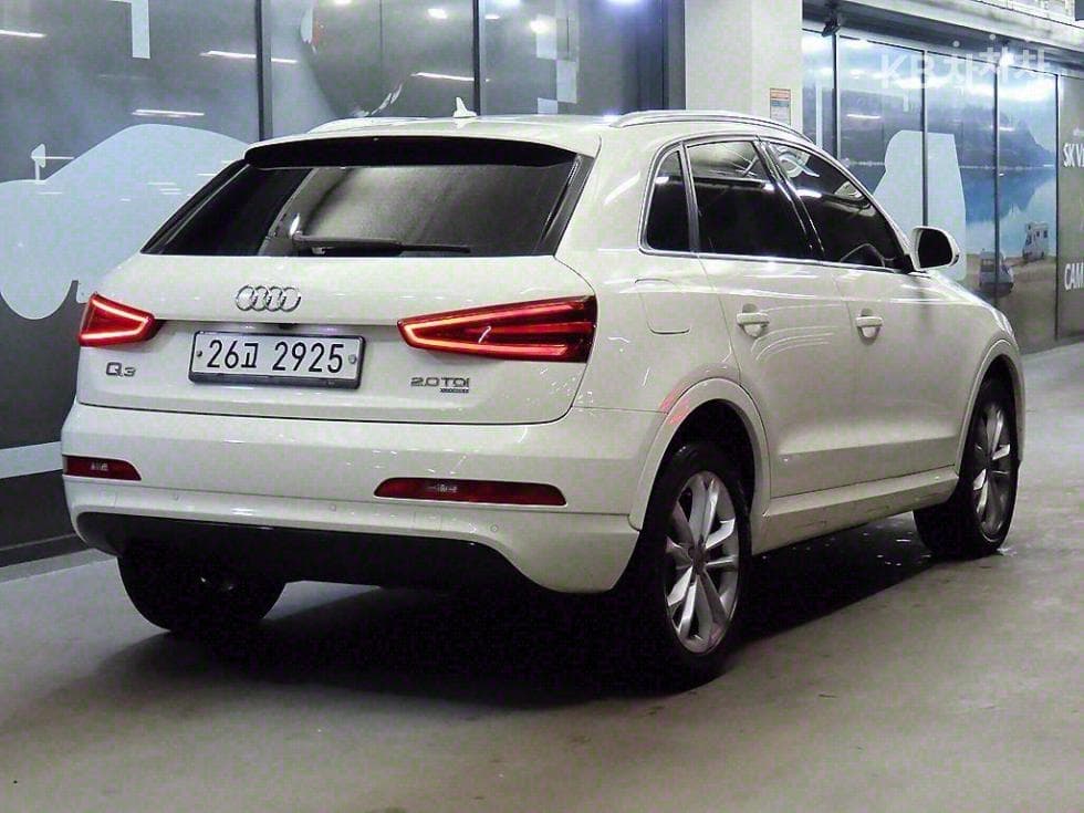 Audi Q32.0 Turbo Diesel Injection 콰트로 Dynamic - 4