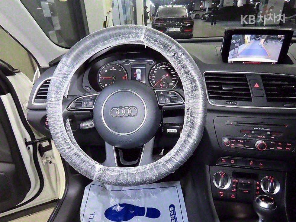 Audi Q32.0 Turbo Diesel Injection 콰트로 Dynamic - 8
