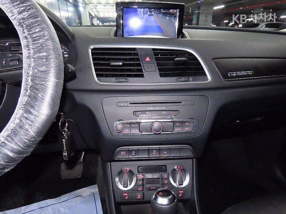Audi Q32.0 Turbo Diesel Injection 콰트로 Dynamic - 11