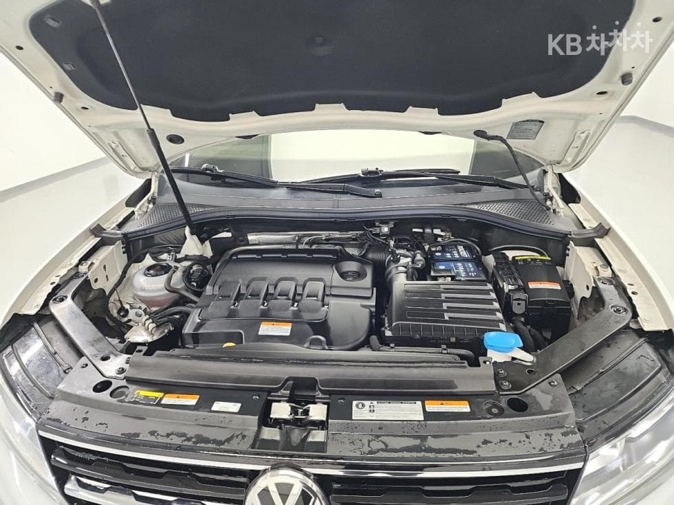 Volkswagen The New (фейслифт) Tiguan2.0 Турбо Дизел Инжекция Premium - 5