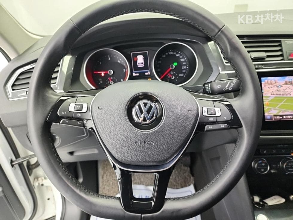 Volkswagen The New (фейслифт) Tiguan2.0 Турбо Дизел Инжекция Premium - 9