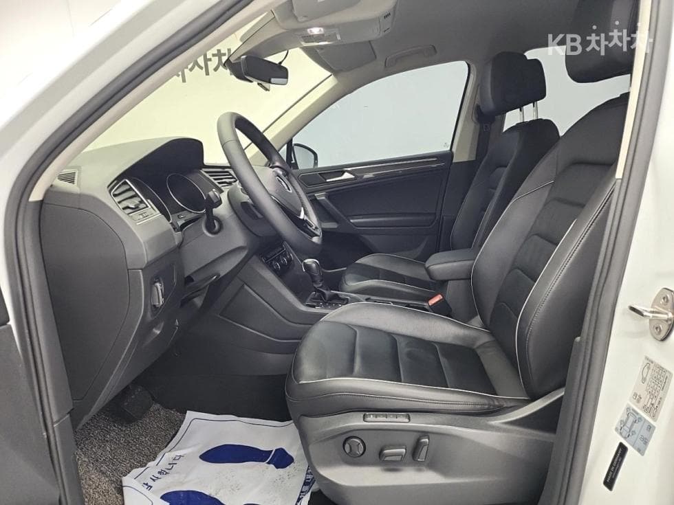 Volkswagen The New (фейслифт) Tiguan2.0 Турбо Дизел Инжекция Premium - 11