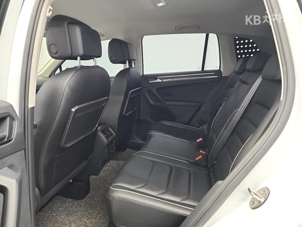 Volkswagen The New (фейслифт) Tiguan2.0 Турбо Дизел Инжекция Premium - 12