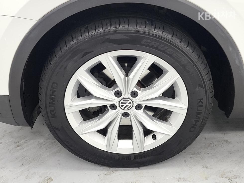 Volkswagen The New (фейслифт) Tiguan2.0 Турбо Дизел Инжекция Premium - 23