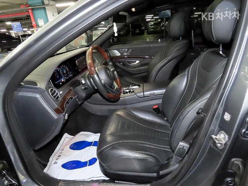 Mercedes-Benz New S-ClassS560L - 6