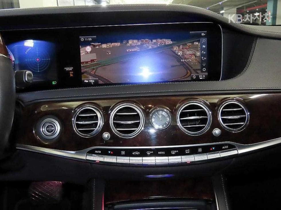 Mercedes-Benz New S-ClassS560L - 11