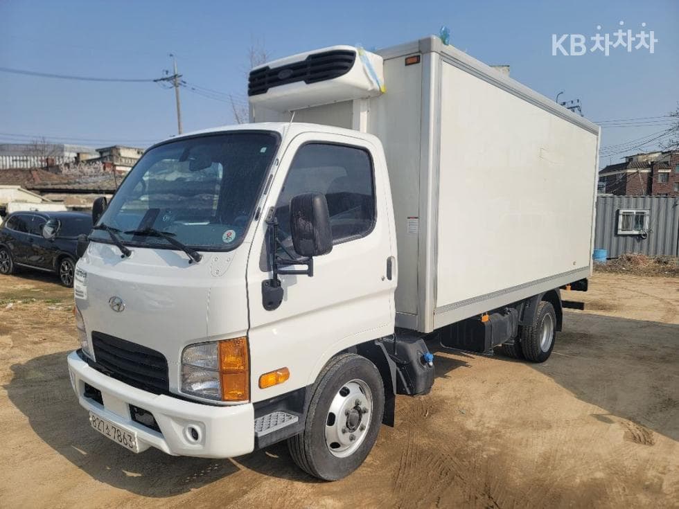 Hyundai Mighty 큐티 냉장Top (Cargo)차 일반캡 - - Image 1