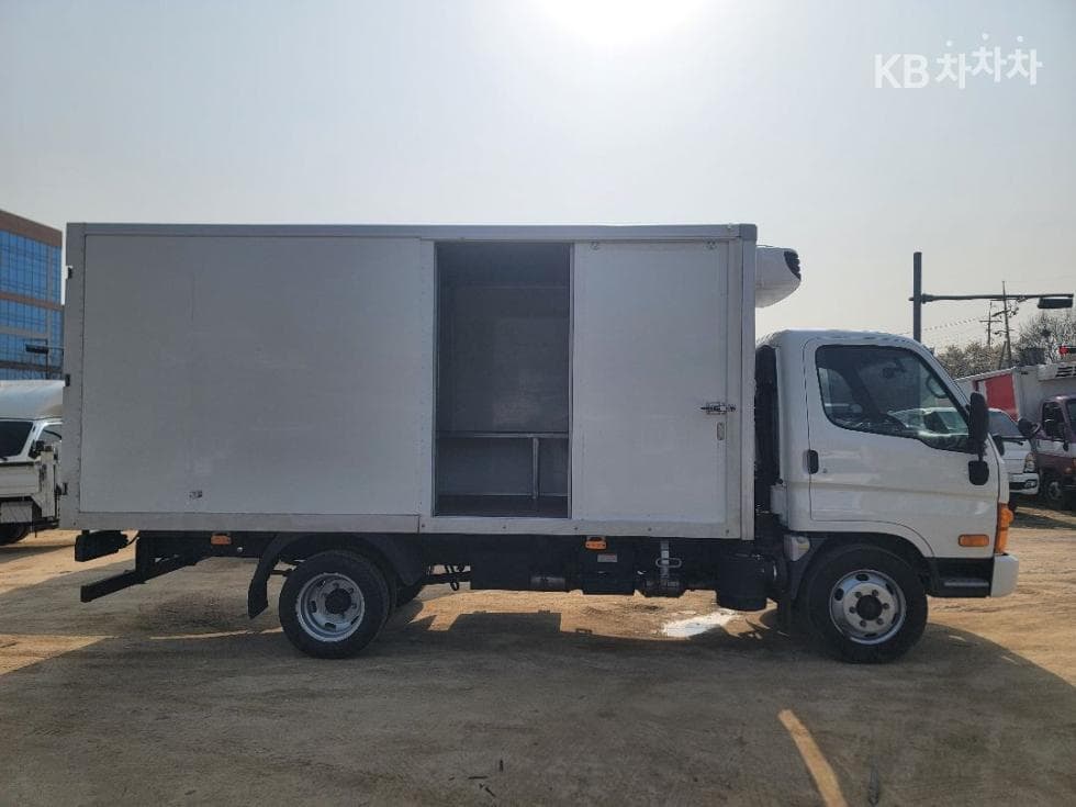 Hyundai Mighty 큐티냉장Top (Cargo)차 일반캡 - - 8