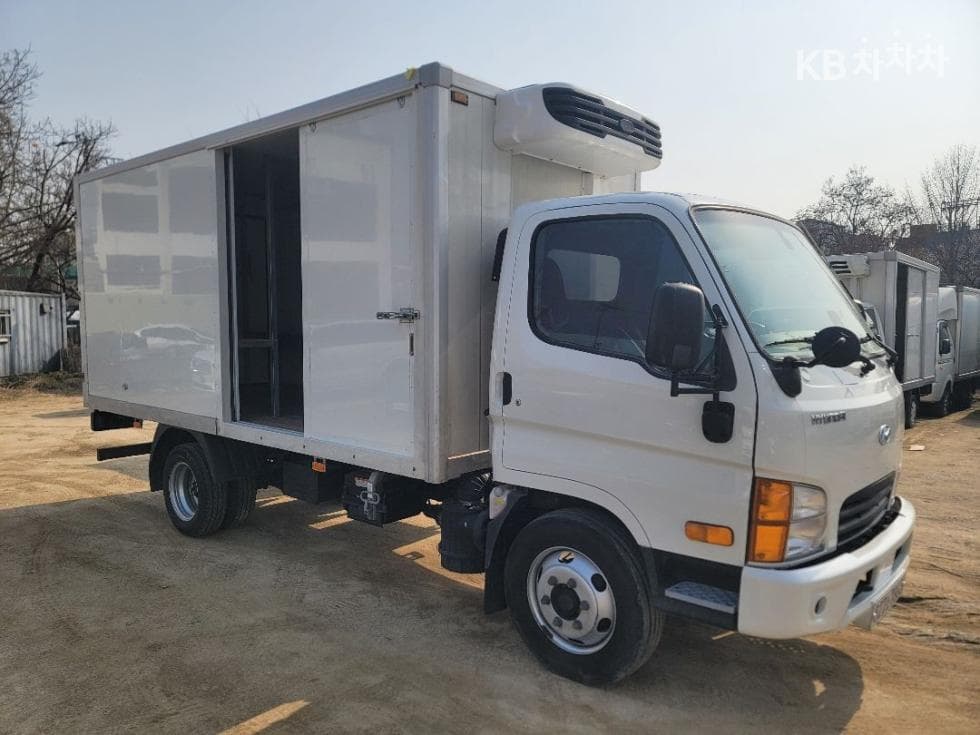 Hyundai Mighty 큐티냉장Top (Cargo)차 일반캡 - - 20