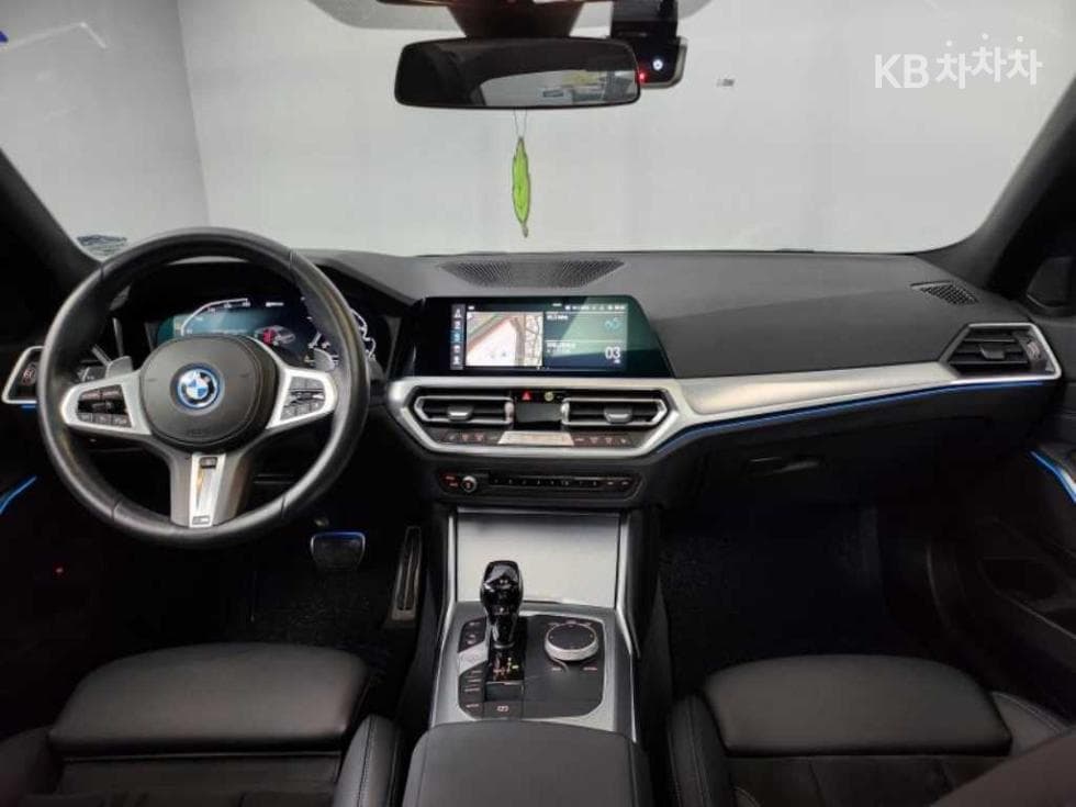 BMW 3 Series (G20)320e M Sport - 8