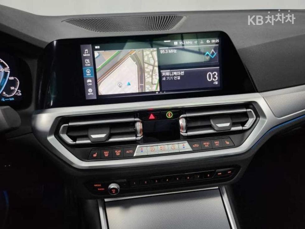 BMW 3 Series (G20)320e M Sport - 10