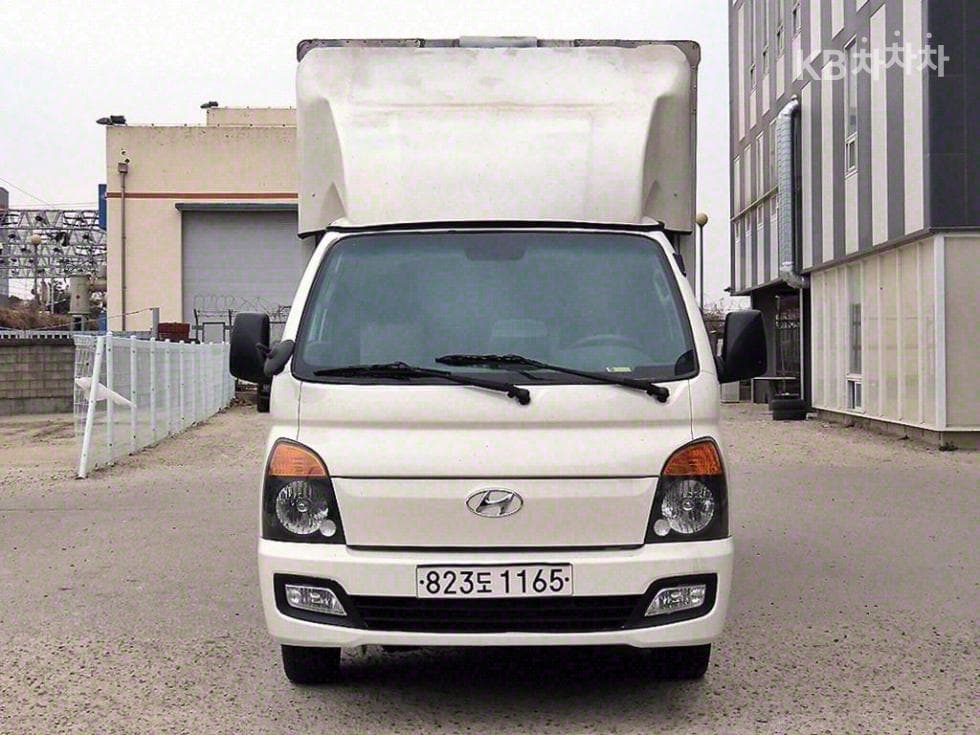 Hyundai Porter 2 Extra Long Super Cab Wing Body Manual PLUS - Image 1
