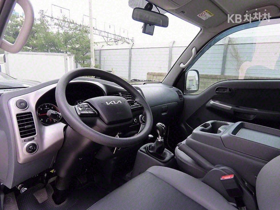 Kia The New (facelift) Bongo 3 (light truck)LPG 1 Ton 표준캡 장축 4WD GL Light - 7