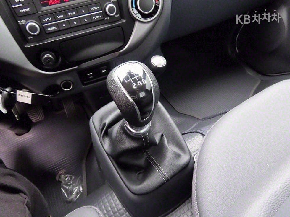 Kia The New (facelift) Bongo 3 (light truck)LPG 1 Ton 표준캡 장축 4WD GL Light - 10