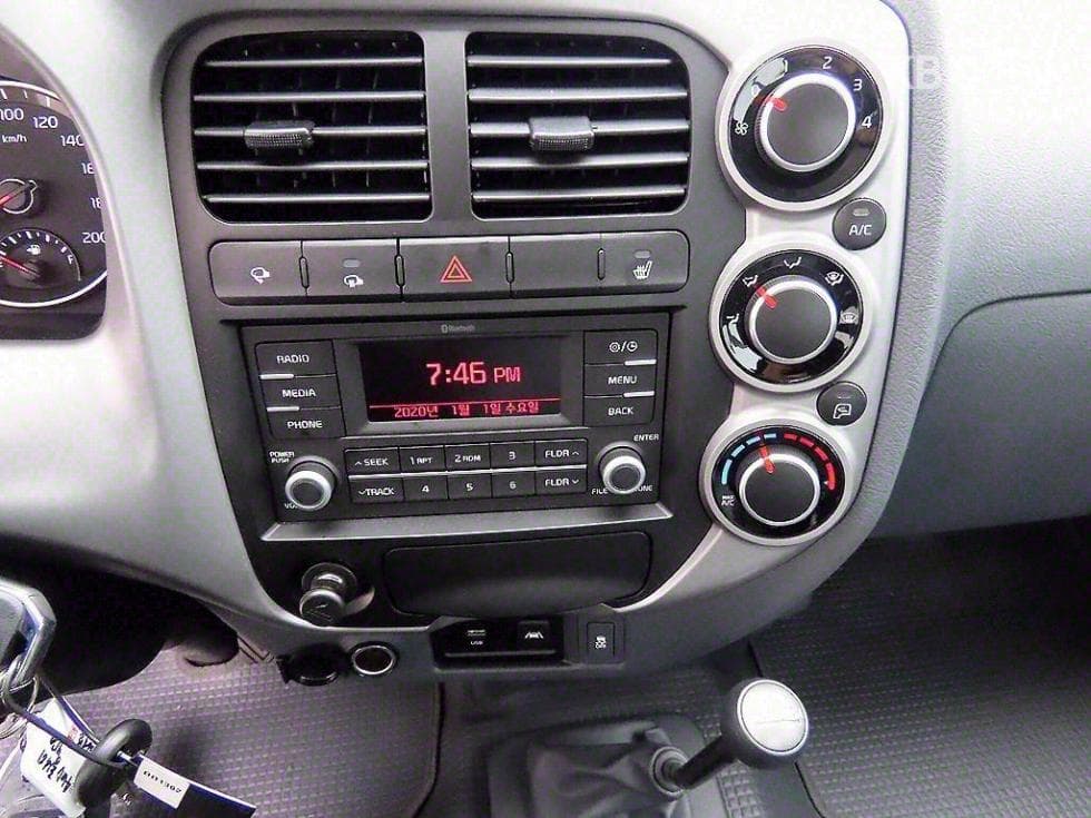 Kia The New (facelift) Bongo 3 (light truck)LPG 1 Ton 표준캡 장축 4WD GL Light - 13