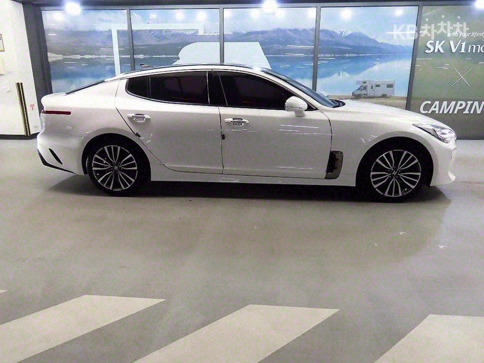 Kia Stinger2.2 Diesel 2WD 플래티넘 - 3