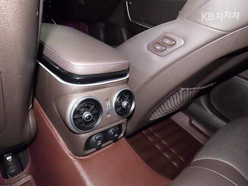 Kia Stinger2.2 Diesel 2WD 플래티넘 - 16