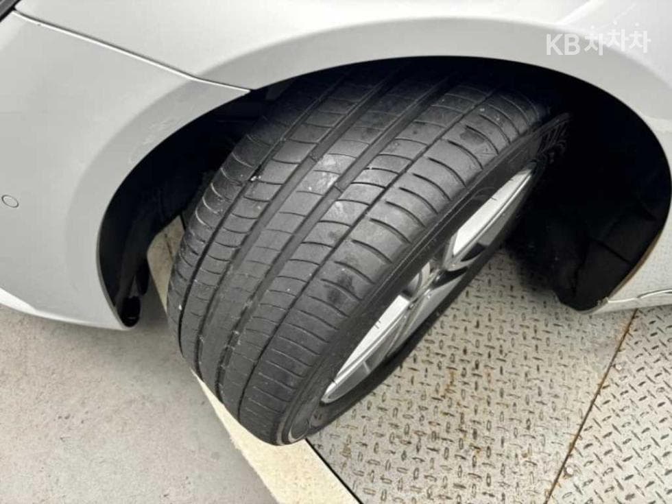 Mercedes-Benz New S-ClassNew S400L - 20