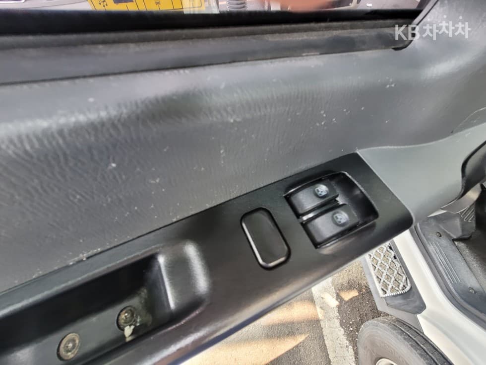 Hyundai Mighty 큐티냉장Top (Cargo)차 일반캡 - - 16