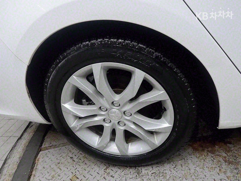 Peugeot 5081.6 e-HDi 악티브 - 7