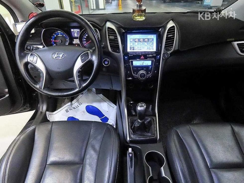 Hyundai i30(신형)1.6 VGT PYL - 10