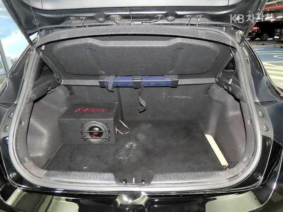 Hyundai i30(신형)1.6 VGT PYL - 17