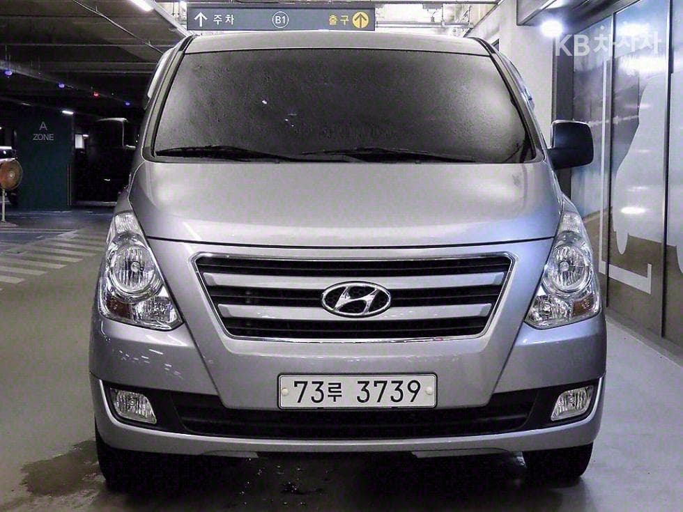 Хюндай Гранд Старекс12-местен Комби CVX Смарт - 2