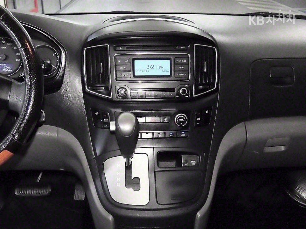 Хюндай Гранд Старекс12-местен Комби CVX Смарт - 11