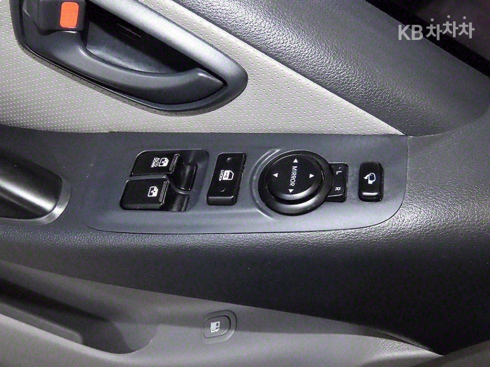 Хюндай Гранд Старекс12-местен Комби CVX Смарт - 14