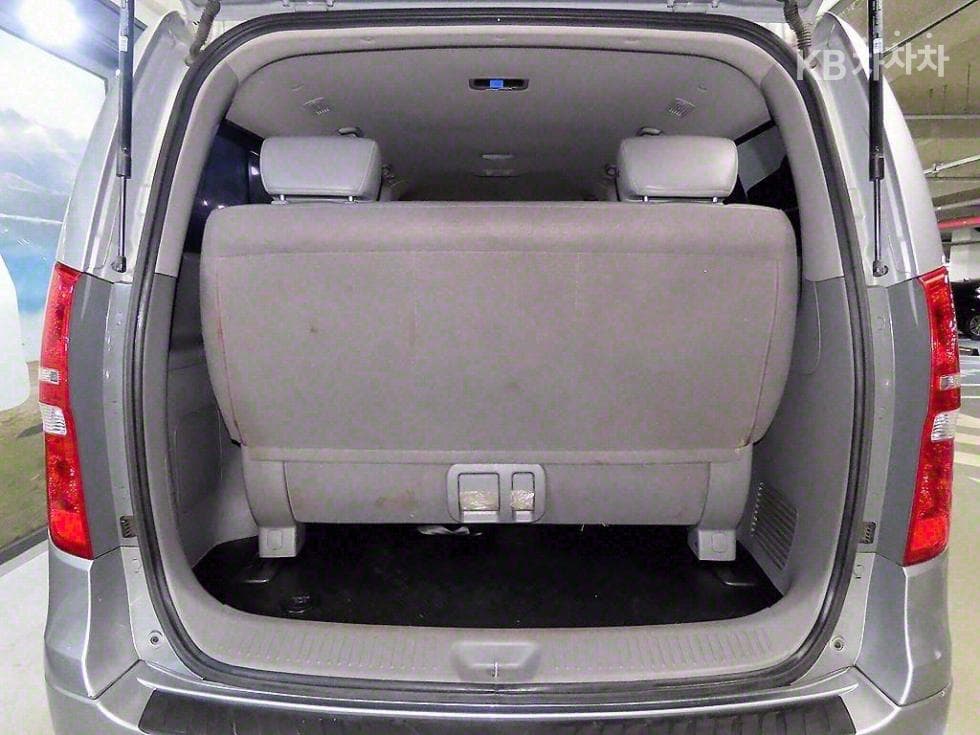 Хюндай Гранд Старекс12-местен Комби CVX Смарт - 16