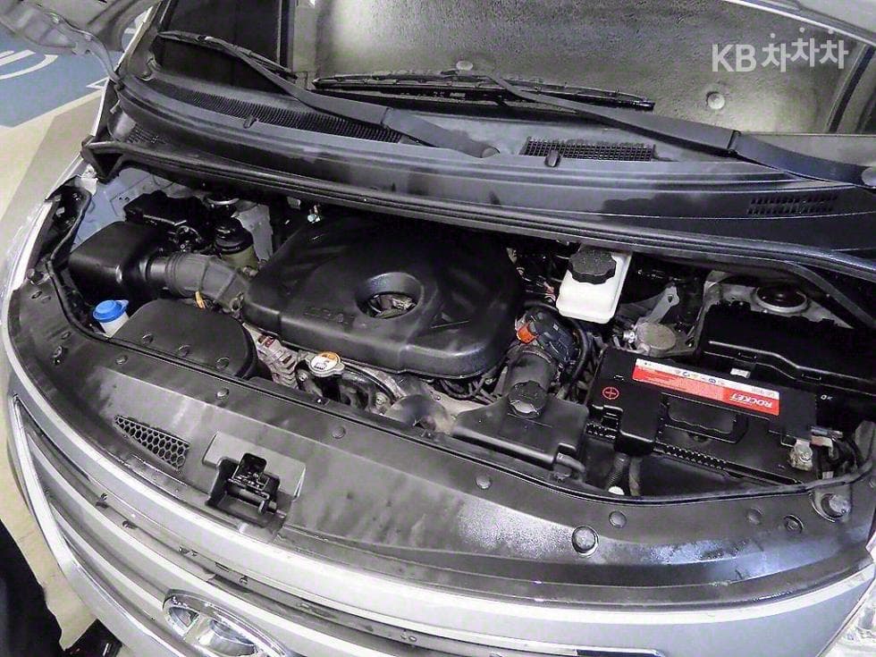 Хюндай Гранд Старекс12-местен Комби CVX Смарт - 17