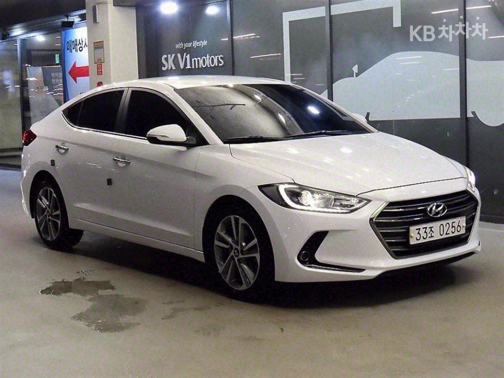 Hyundai Avante (Elantra)AD 1.6 GDi Modern Special (special feature/edition) - Image 1