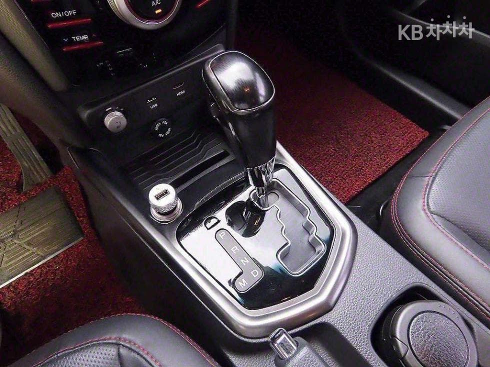 КейДжи Мобилити Тиволи Air2WD RX - 10