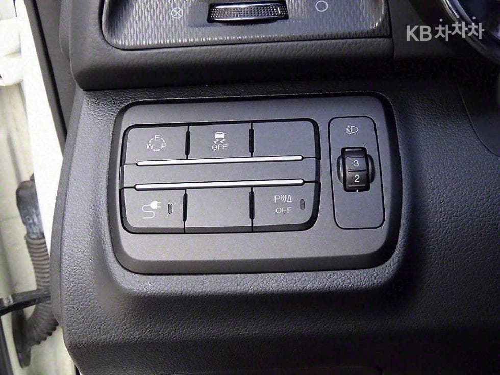 КейДжи Мобилити Тиволи Air2WD RX - 12