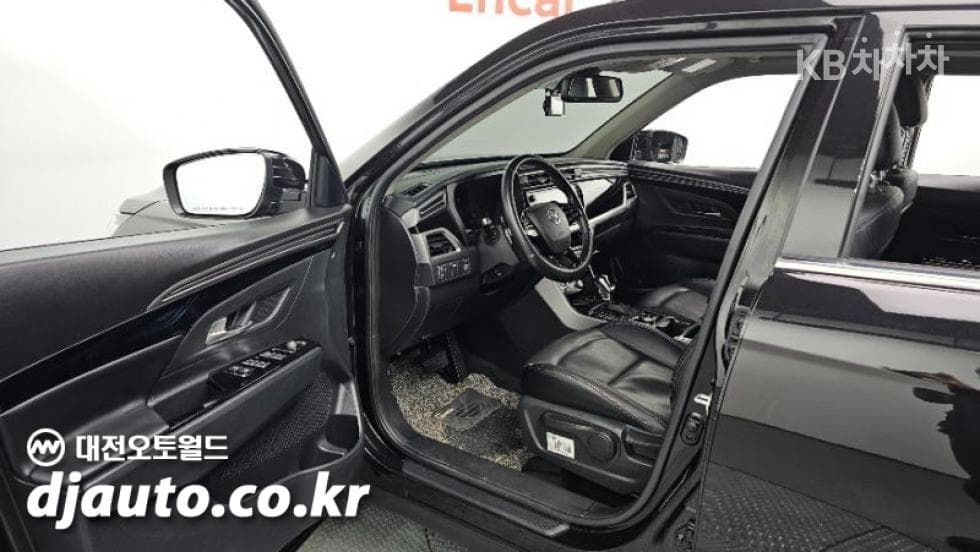 КейДжи Мобилити 뷰티플 코란도1.5 GDi Turbo 2WD C5 Plus - 10