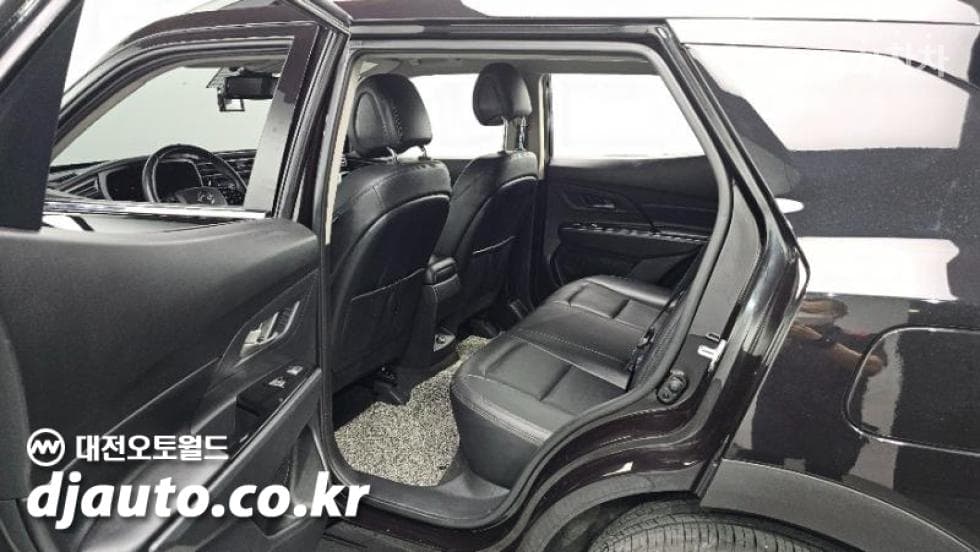 КейДжи Мобилити 뷰티플 코란도1.5 GDi Turbo 2WD C5 Plus - 11