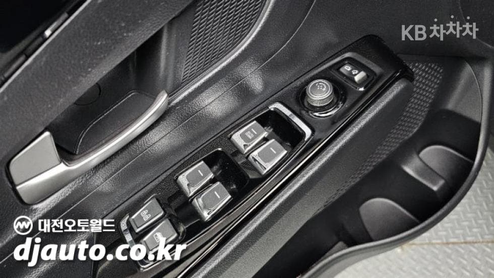 КейДжи Мобилити 뷰티플 코란도1.5 GDi Turbo 2WD C5 Plus - 14