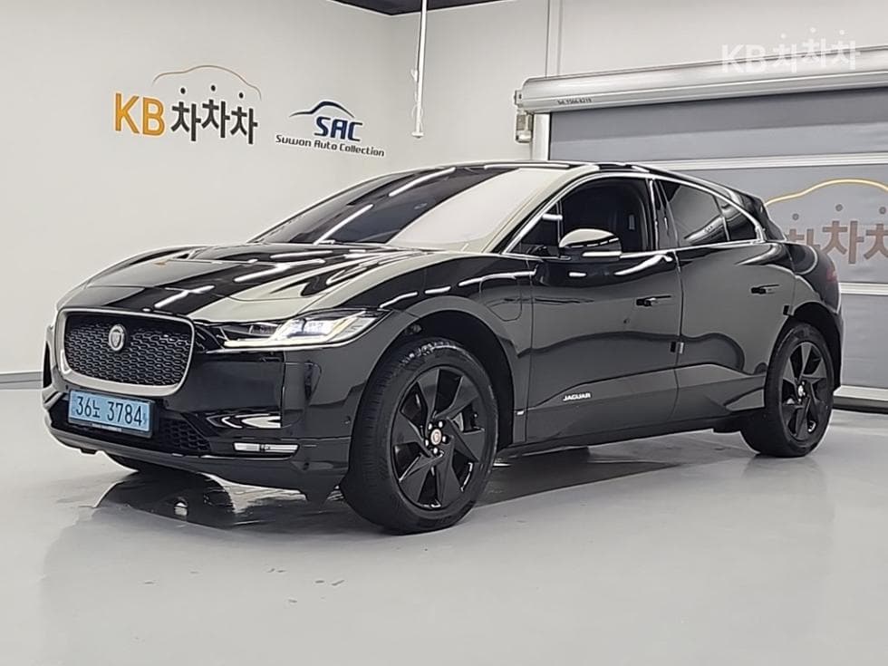 Jaguar I-PACE EV 400 SE - Image 1