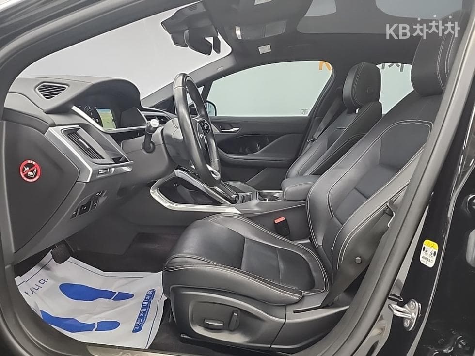 Jaguar I-PACEEV 400 SE - 11