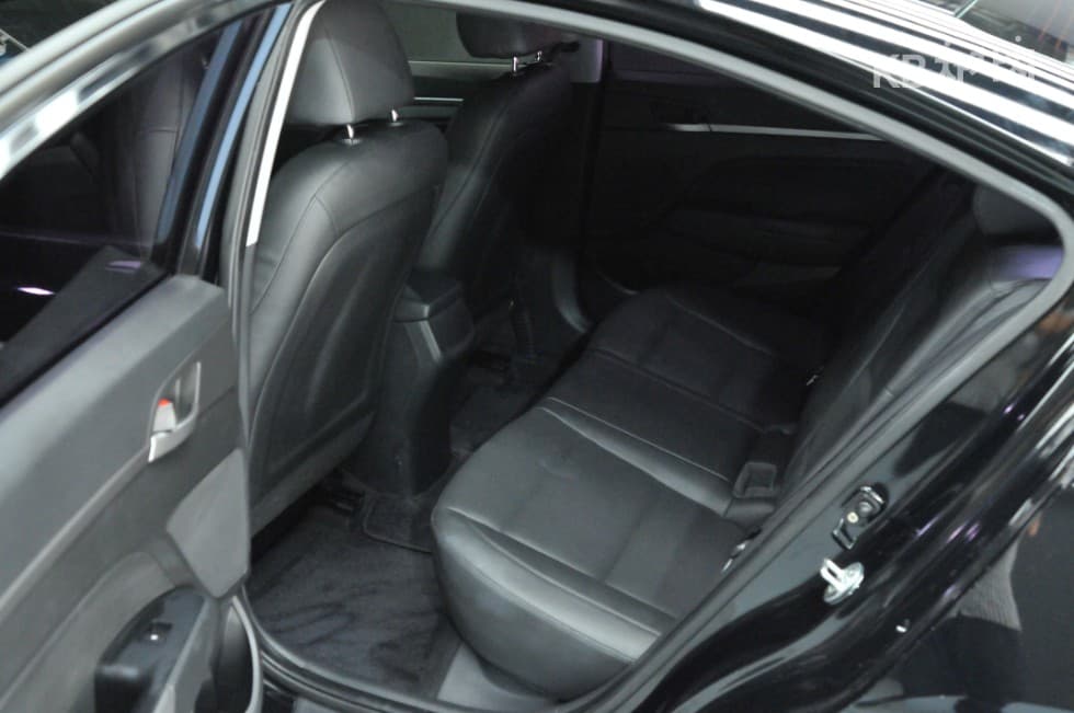 Хюндай Avante (Elantra)AD1.6 GDi Стил - 11