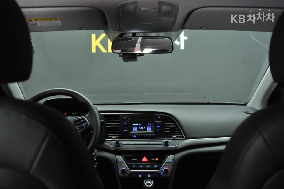 Хюндай Avante (Elantra)AD1.6 GDi Стил - 12