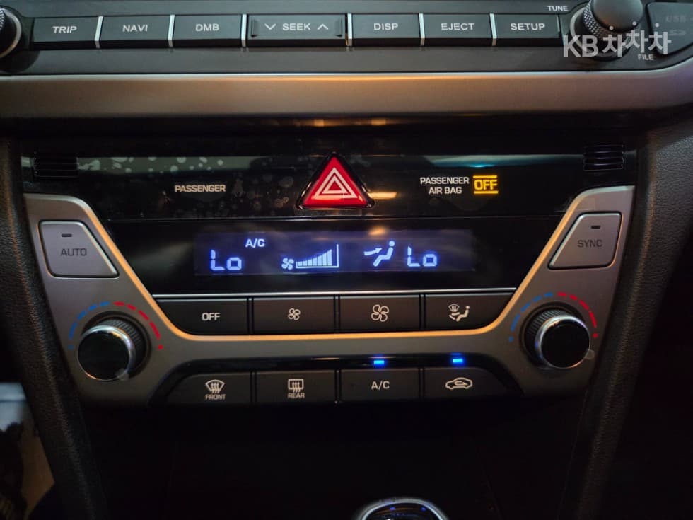 Хюндай Avante (Elantra)AD1.6 LPi Рент-а-кар Смарт - 13