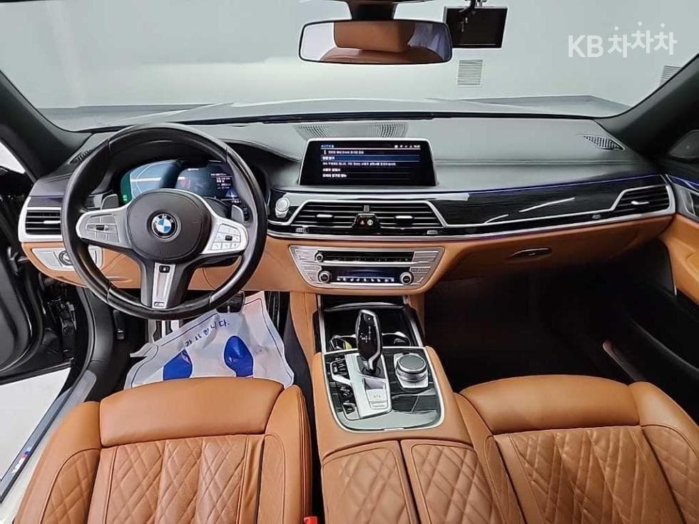 BMW 7시리즈 (G11)740e xDRIVE 아이퍼포먼스 M 스포츠 - 7