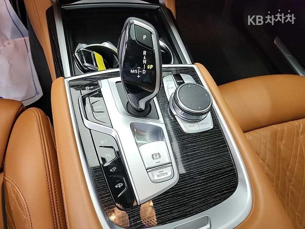 BMW 7시리즈 (G11)740e xDRIVE 아이퍼포먼스 M 스포츠 - 8